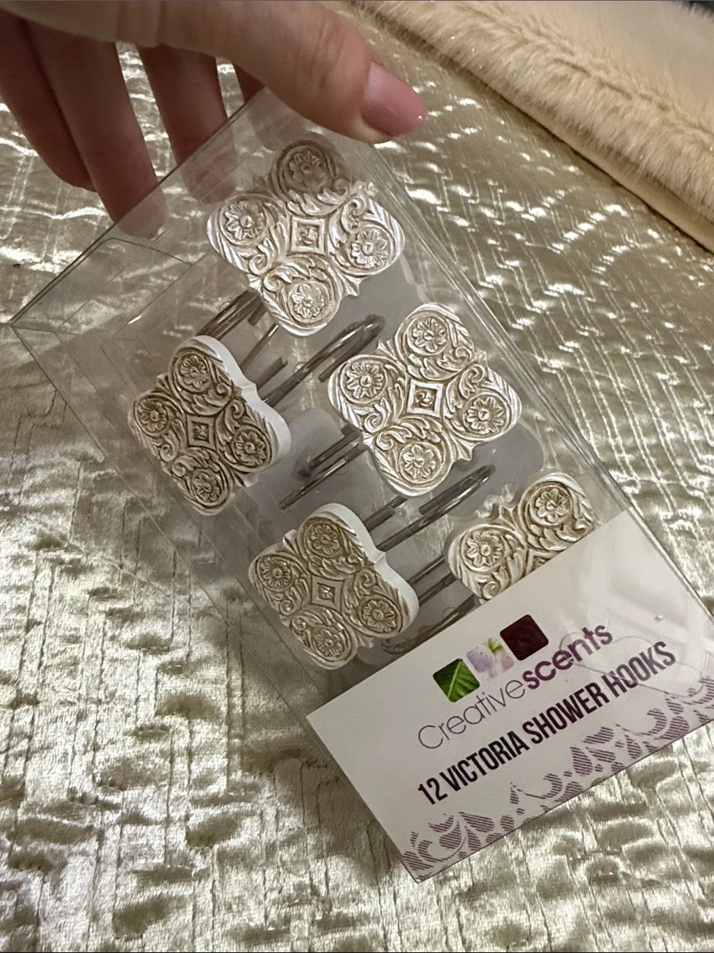 Victoria Shower Hooks in Cream - Set of 12